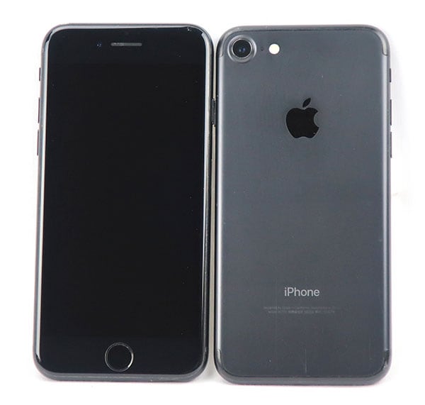 au(SIMロック解除) iPhone7 128GB ブラック：商品イメージ