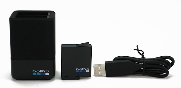 GoPro用 デュアルバッテリーチャージャー＋バッテリー AADBD-001-AS：商品イメージ