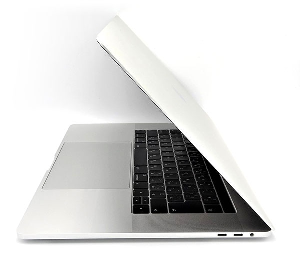 MacBook Pro 15インチ (2019) MV922J/A シルバー 商品イメージ2