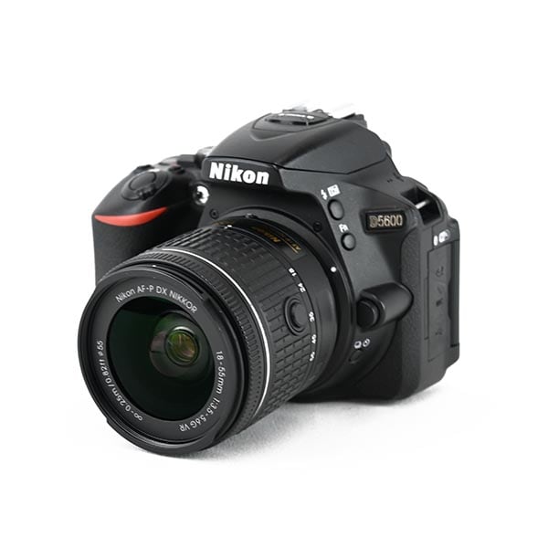 ニコン 一眼レフカメラ D5600 ブラック レンズキット | カメラのお試し
