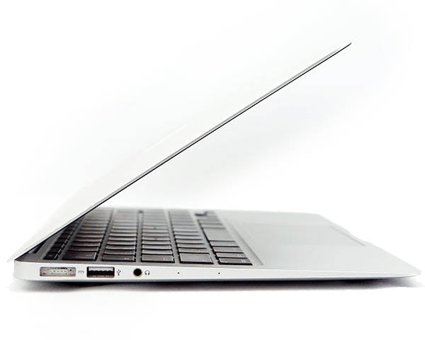MacBook Air 11インチ (Mid 2013) MD712J/A 商品イメージ3