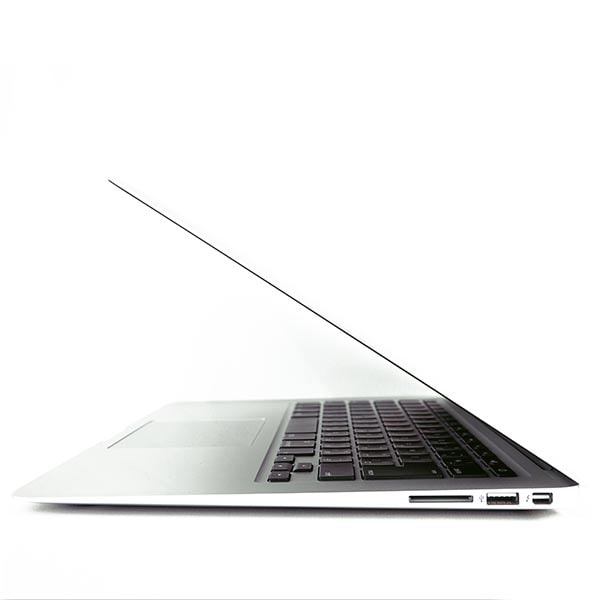 MacBook Air 13インチ (Early 2014) MD760J/B 商品イメージ2