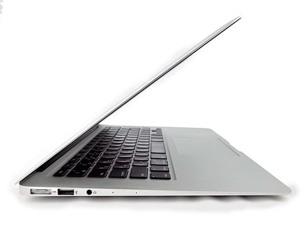 MacBook Air 13インチ (Mid 2013) MD761J/A 商品イメージ3