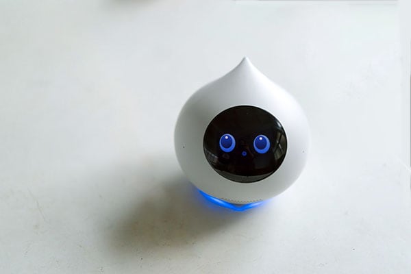 MIXI 会話AIロボット Romi(ロミィ) マットホワイト：商品イメージ